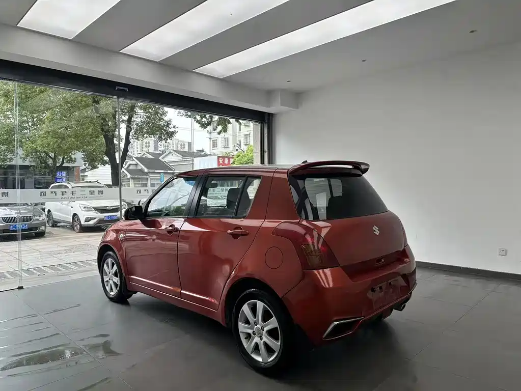 Suzuki Swift 1.3L Manual Value Edition, фото 7