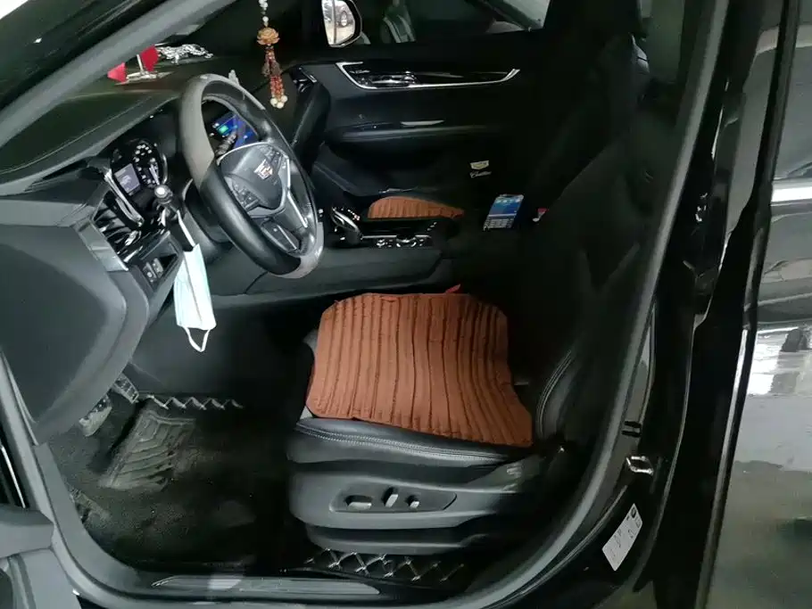 Cadillac XT5 — миниатюра 9