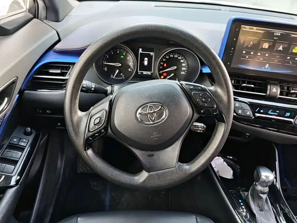 Toyota C-HR — миниатюра 11