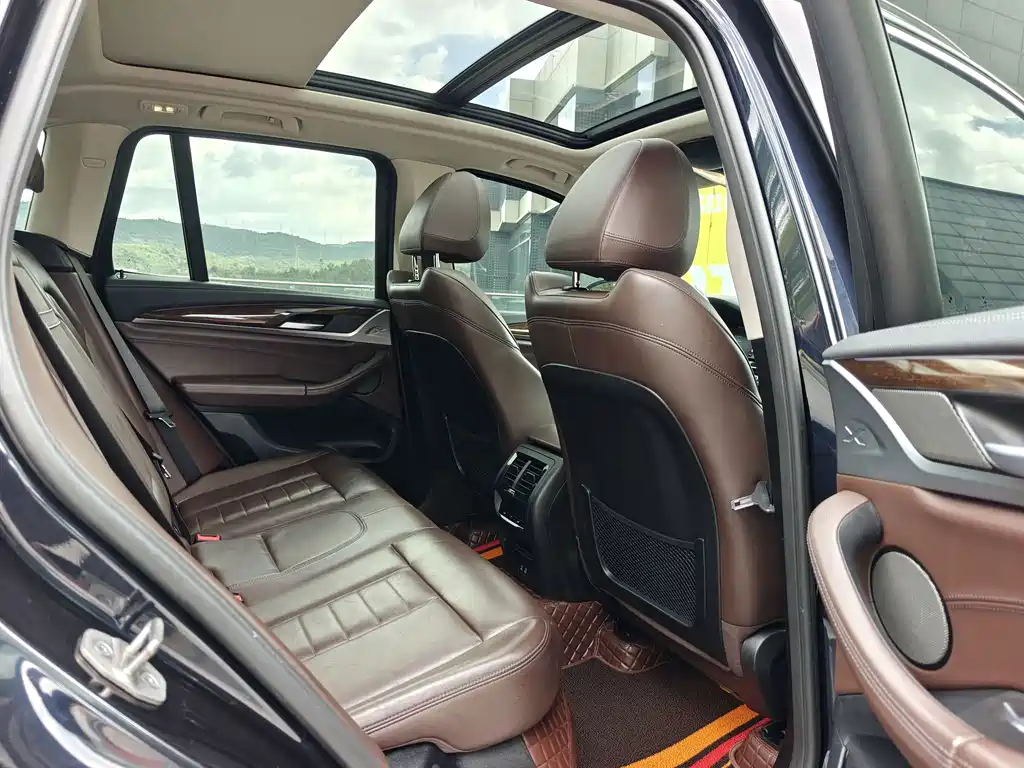 BMW X3 — миниатюра 12