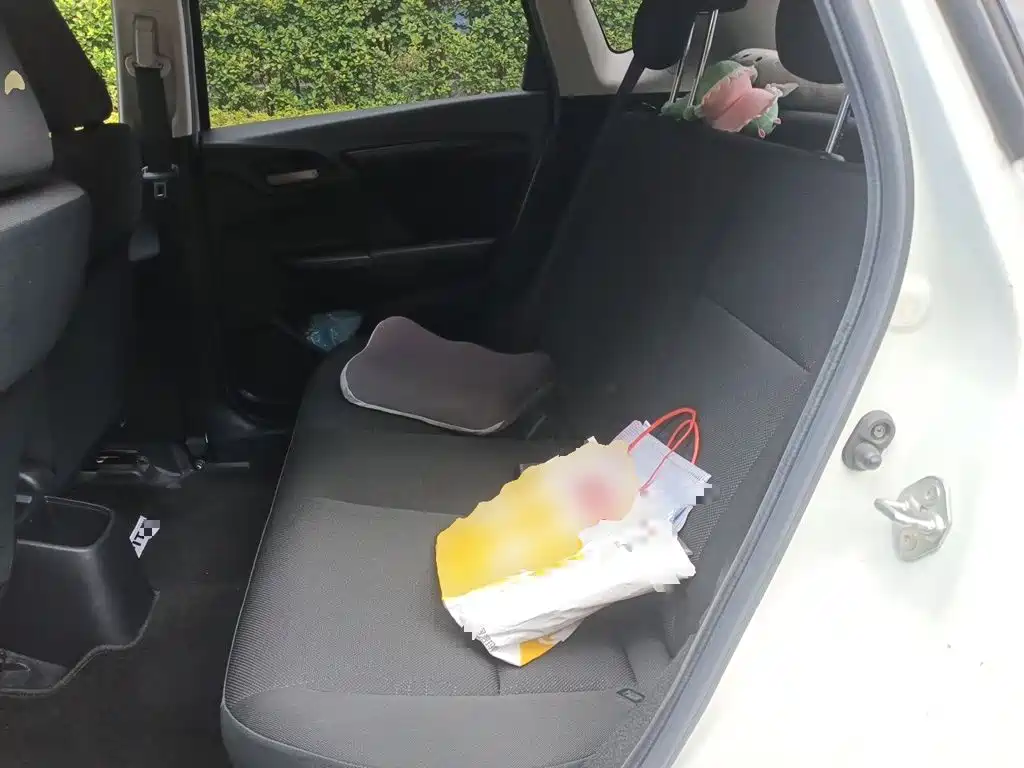 Honda Fit — миниатюра 18