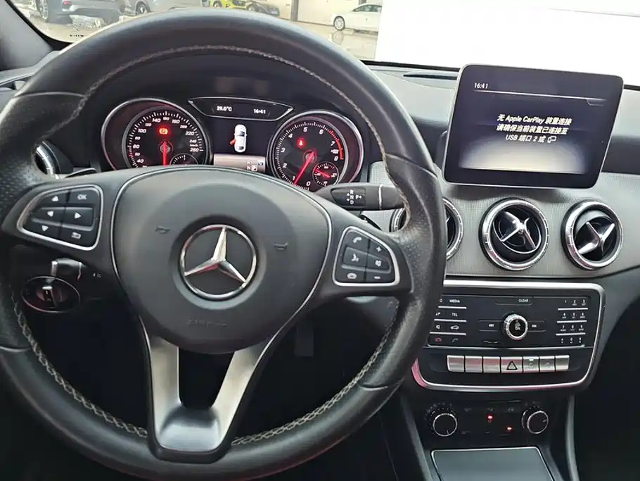 Mercedes-Benz CLA (Import) — миниатюра 16