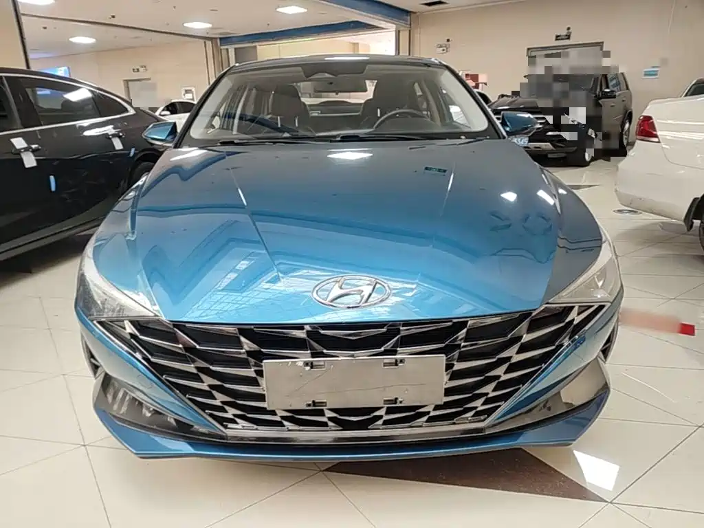 Hyundai Elantra — миниатюра 3
