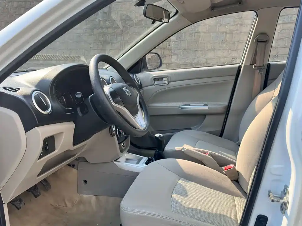 Changan Yuexiang V3 1.4L Manual Beauty Full Type China IV, фото 5