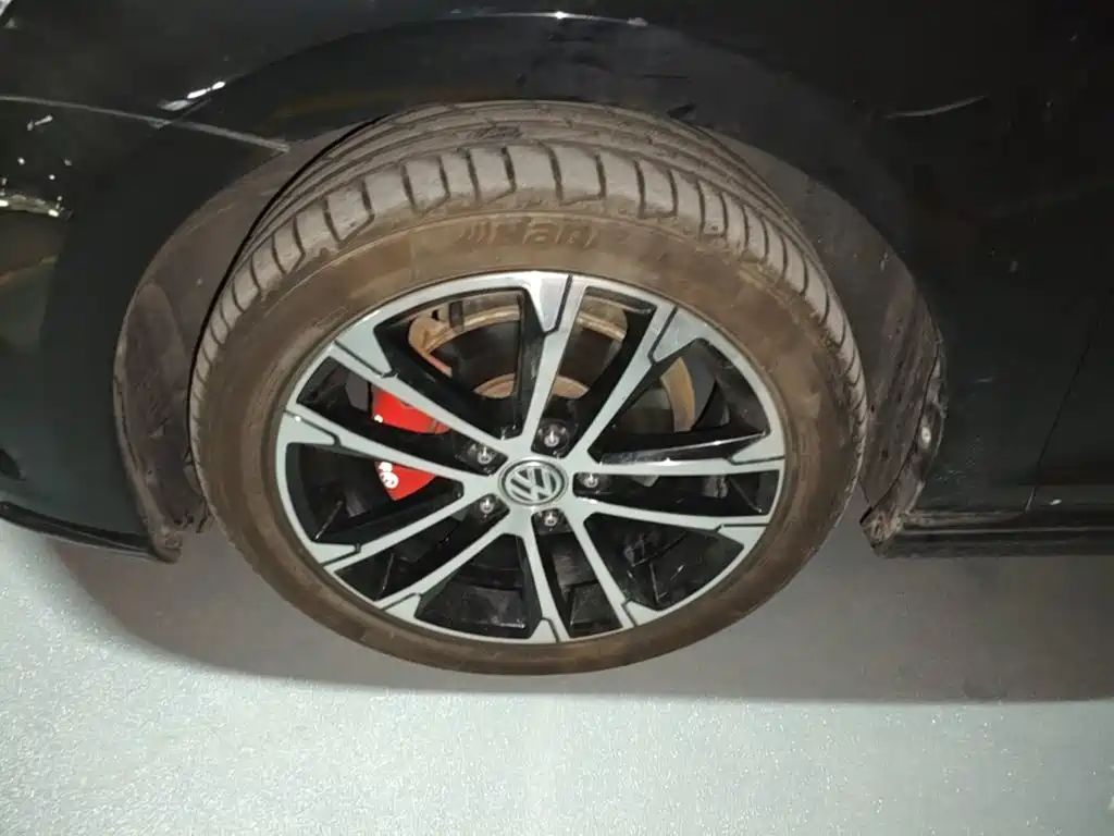 Volkswagen Golf — миниатюра 23