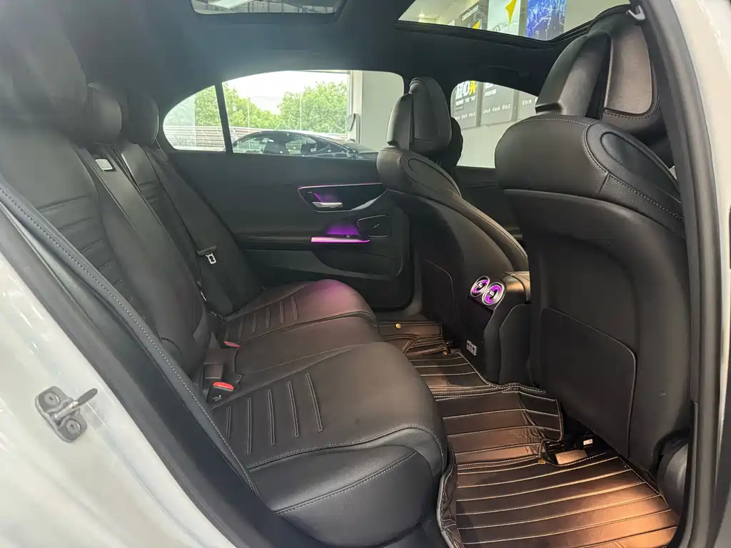 Mercedes-Benz C-Class — миниатюра 18