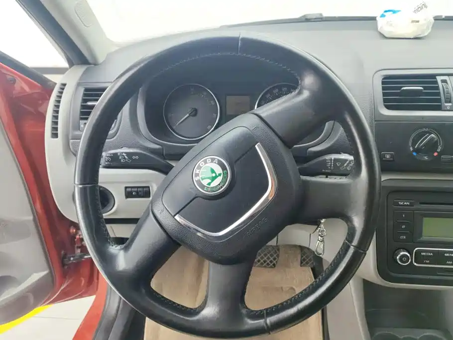 Skoda Fabia — миниатюра 15