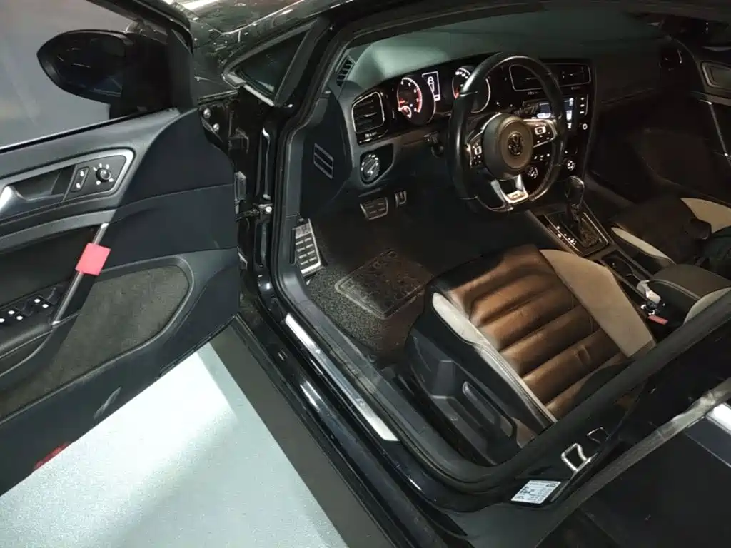Volkswagen Golf — миниатюра 16