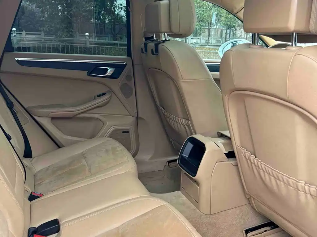 Porsche Macan — миниатюра 15