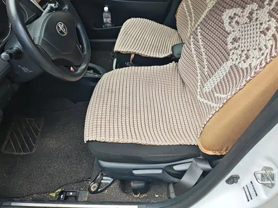 Toyota Yaris L — миниатюра 9