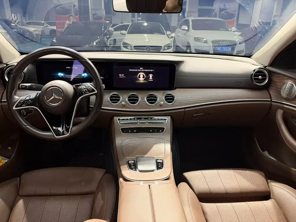 Mercedes-Benz E-Class — миниатюра 6