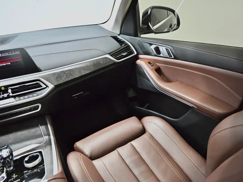 BMW X5 (Import) — миниатюра 10
