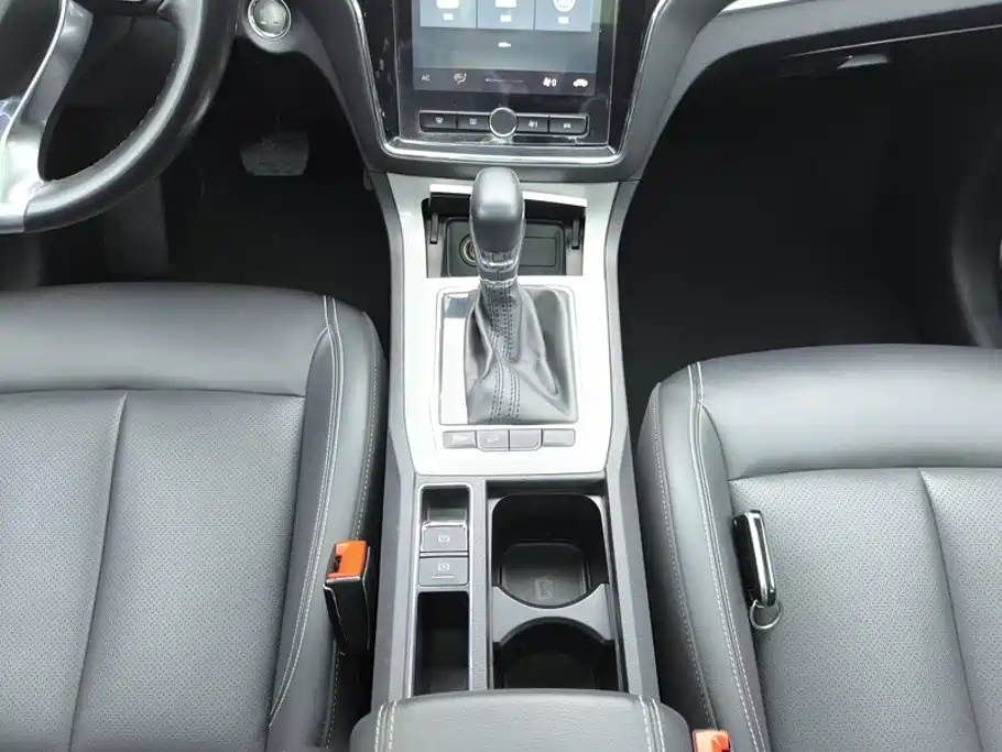 Roewe RX5 — миниатюра 16