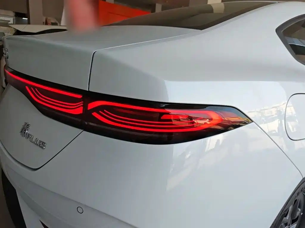 BYD Qin Plus PLUS 2025 DM-i Smart Drive 128KM
