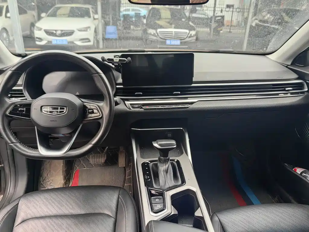 Geely Emgrand — миниатюра 6