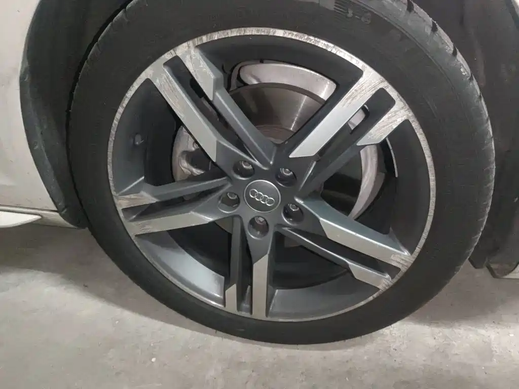 Audi A4L — миниатюра 25