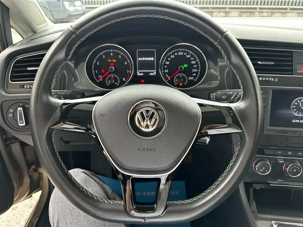 Volkswagen Golf 2017 230TSI AT Comfort