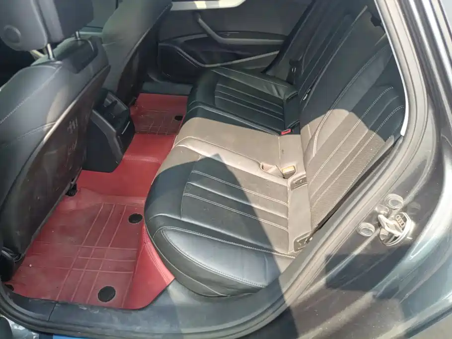Audi A4L — миниатюра 11
