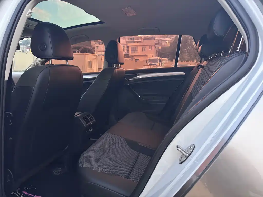 Volkswagen Golf — миниатюра 5