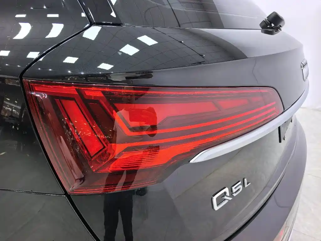 Audi Q5L — миниатюра 8