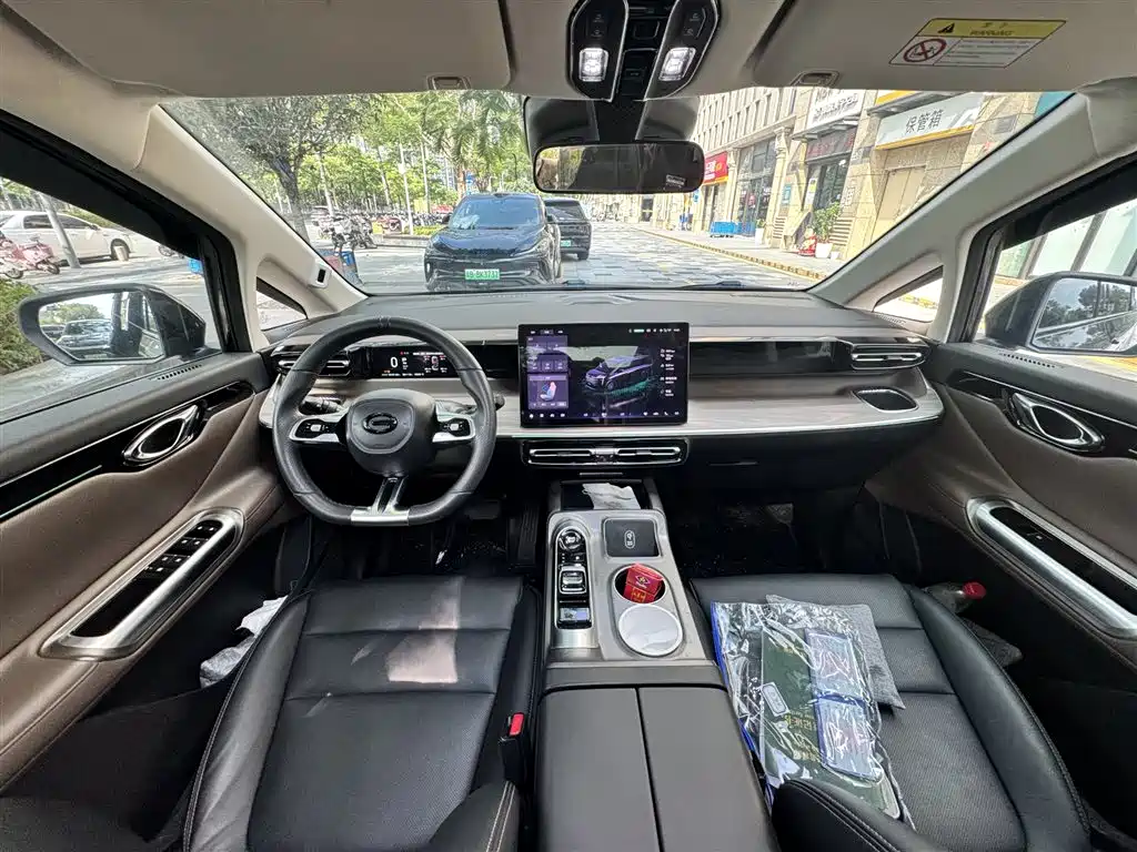 GAC Motor Trumpchi E8 PHEV — миниатюра 6
