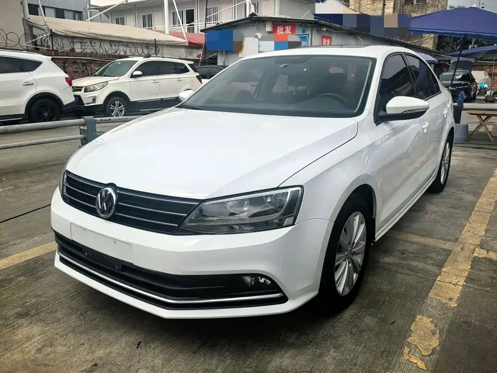 Volkswagen Sagitar 2016