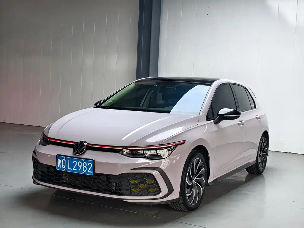Купить Volkswagen Golf