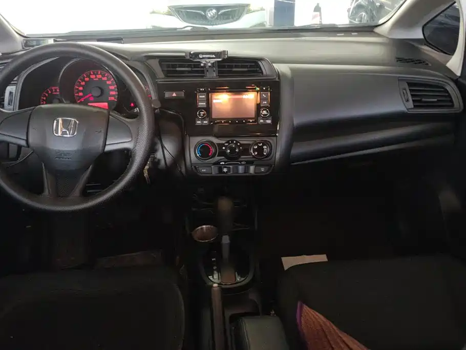 Honda Fit — миниатюра 13