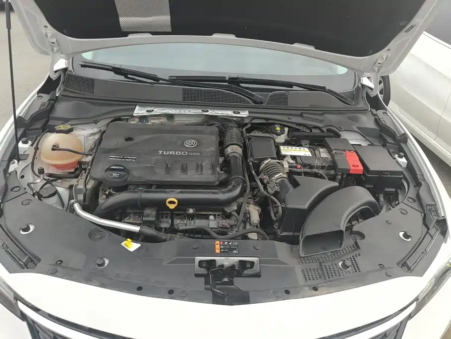 Buick Verano — миниатюра 10