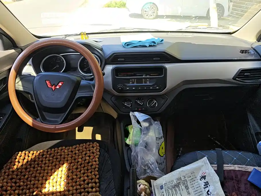 Wuling Hongguang — миниатюра 12