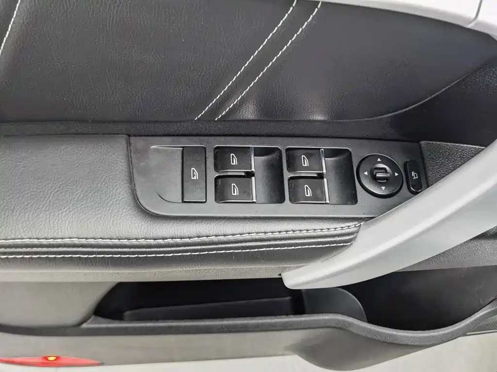 Geely Emgrand — миниатюра 9