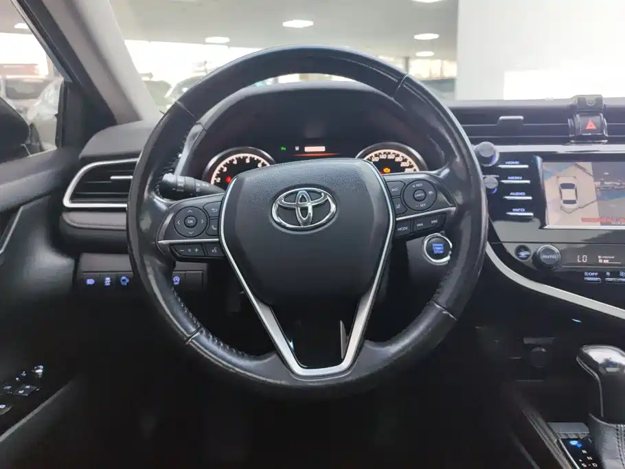 Toyota Camry — миниатюра 15