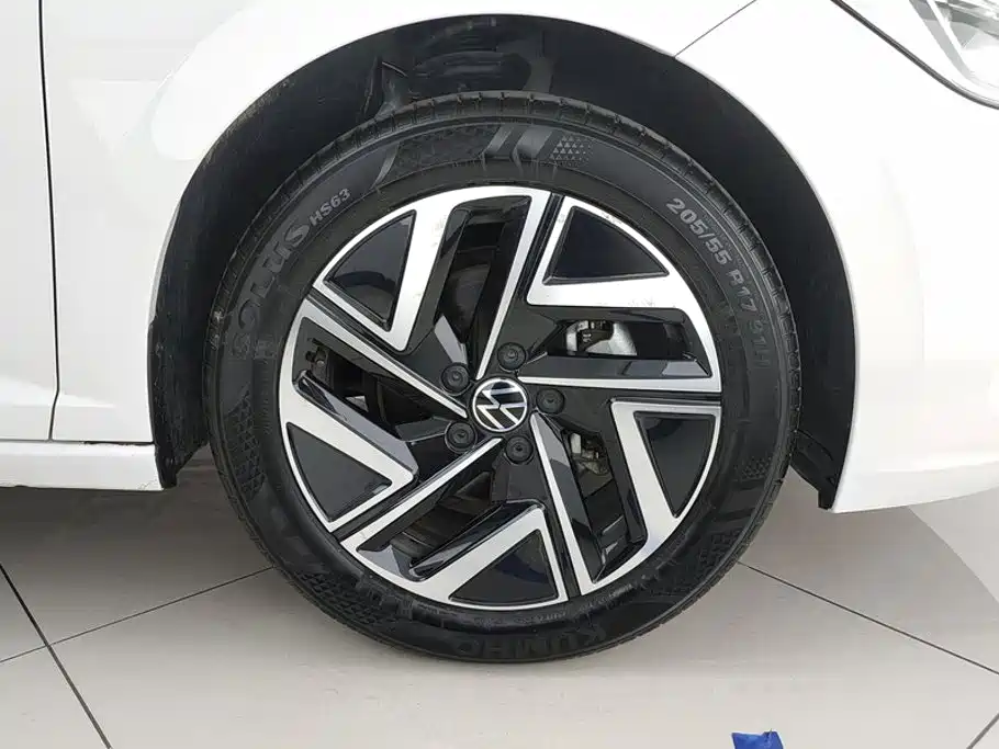 Volkswagen Sagitar — миниатюра 6
