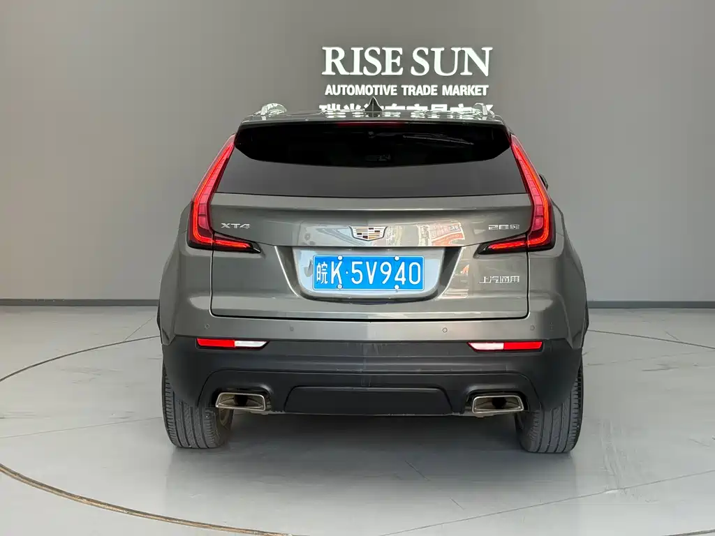 Cadillac XT4 2018 28T