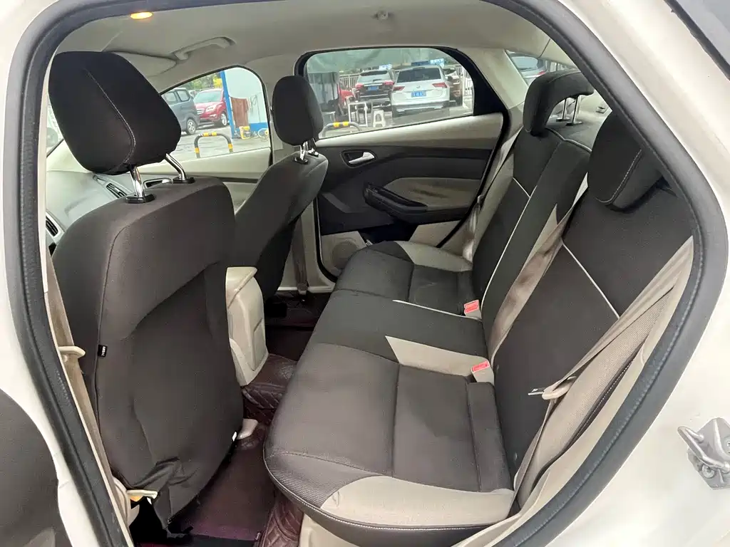 Ford Focus — миниатюра 14