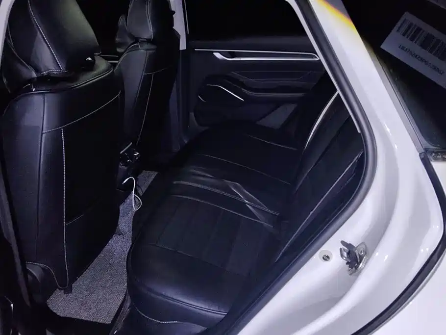 Geely Emgrand — миниатюра 11