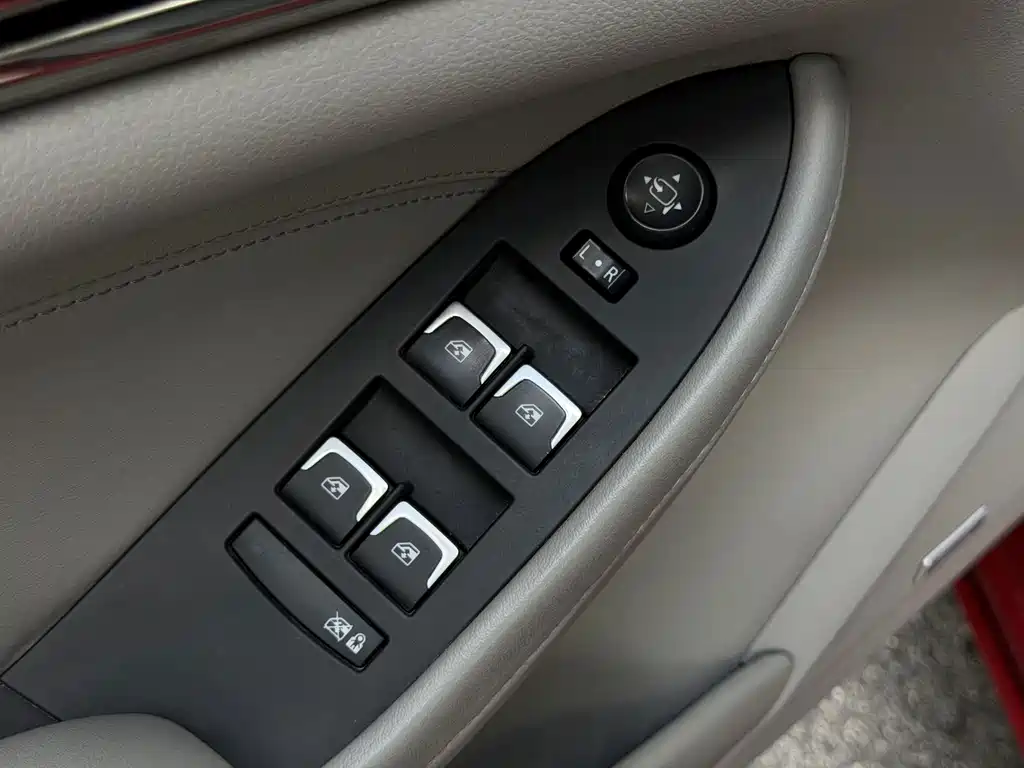 Cadillac CTS — миниатюра 20