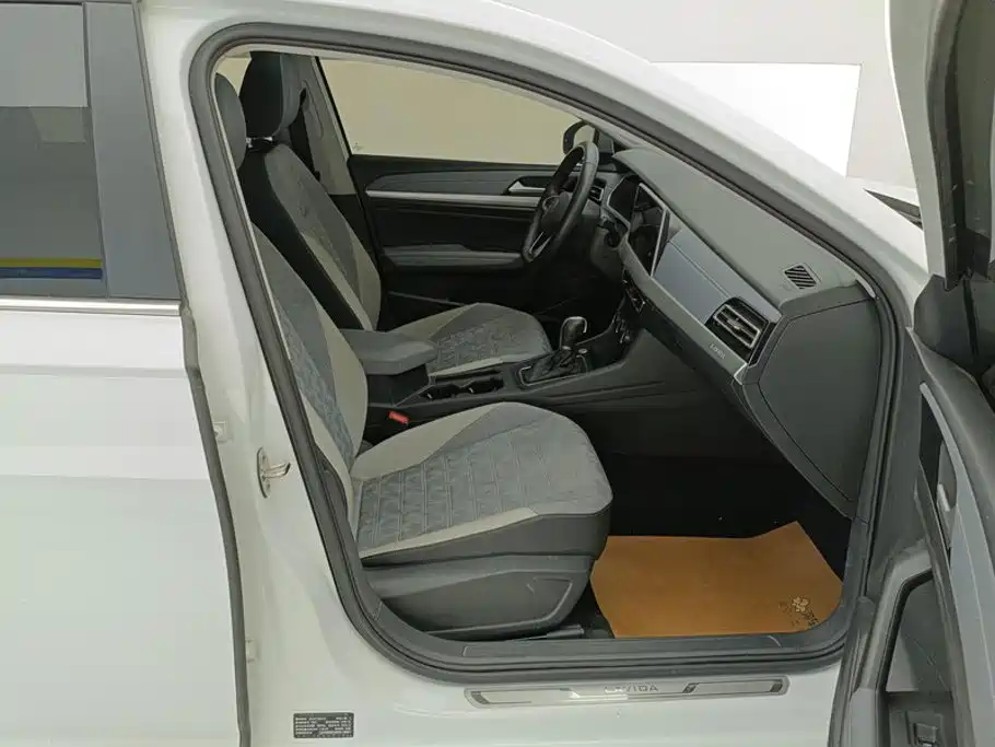 Volkswagen Lavida — миниатюра 8