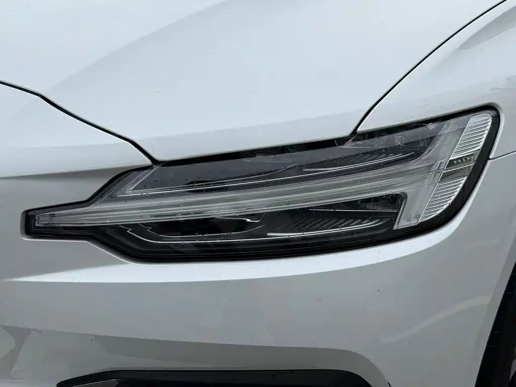 Volvo S60 — миниатюра 4