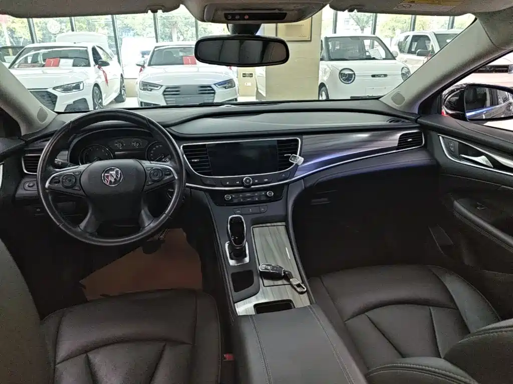 Buick LaCrosse — миниатюра 10