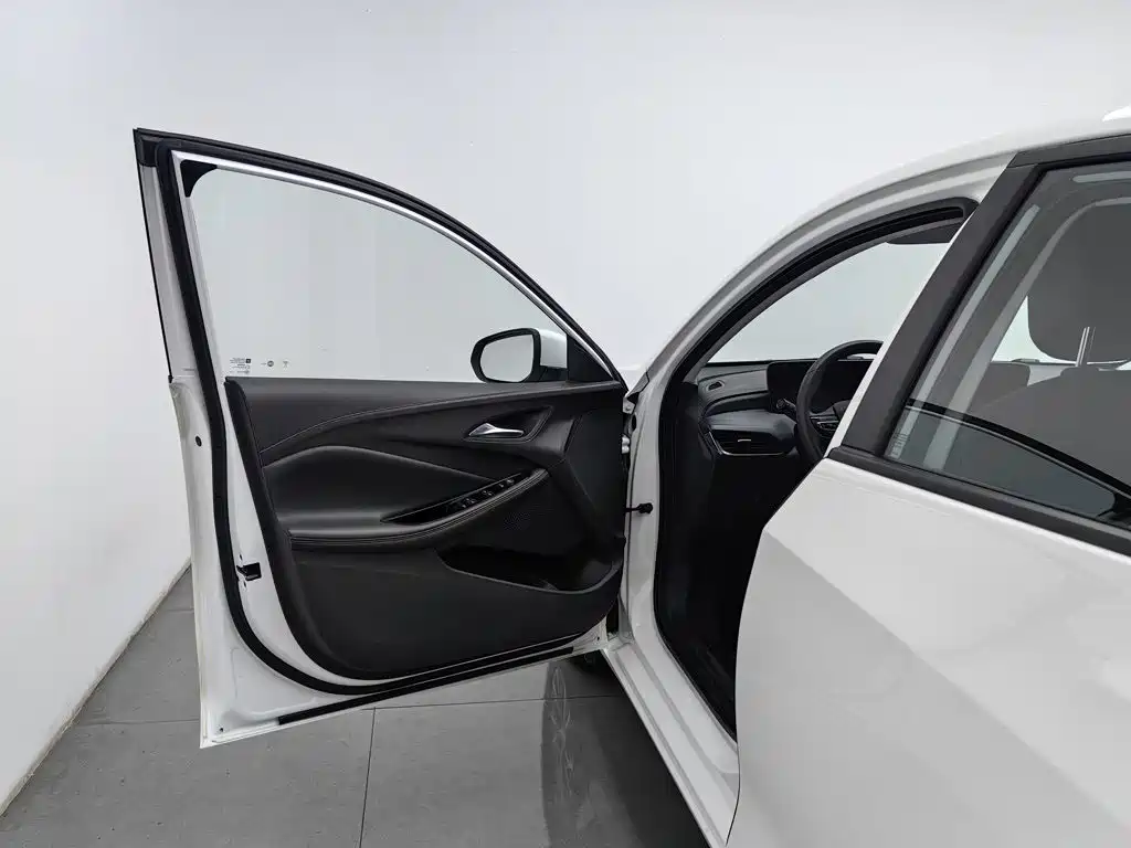 Buick Verano — миниатюра 8