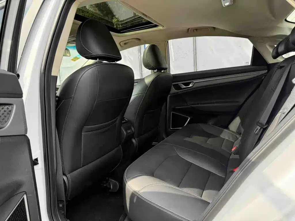 Geely Emgrand GL — миниатюра 4