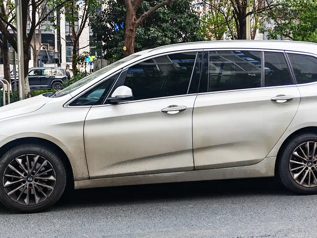 BMW 2 SERIES MULTIFUNCTIONAL STATION WAGON