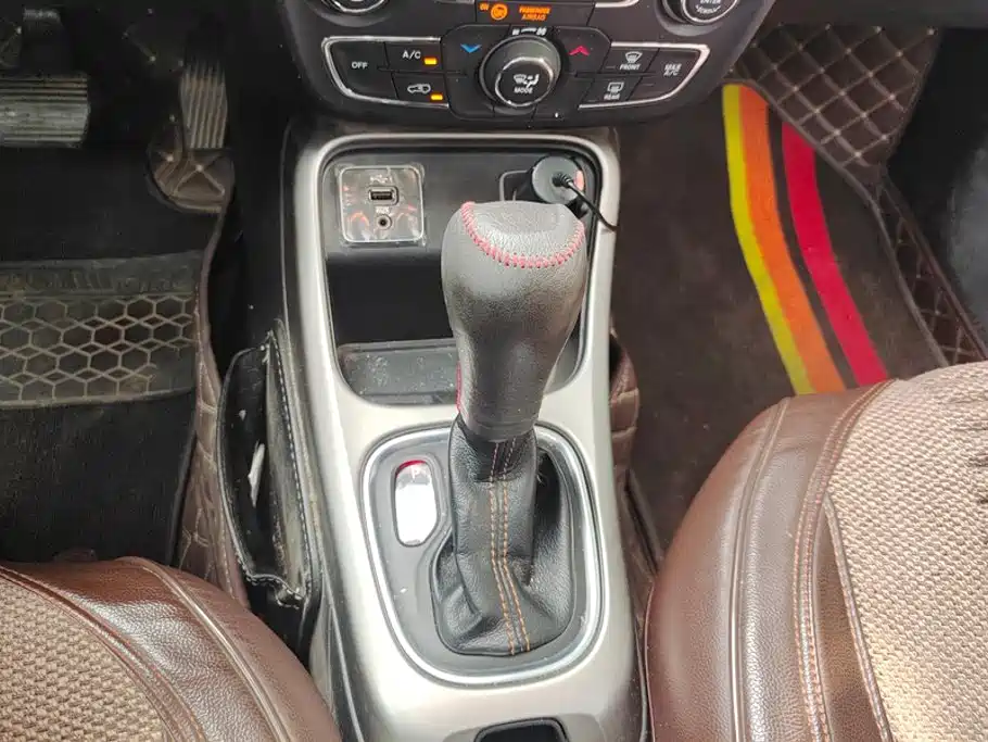 Jeep Compass — миниатюра 16