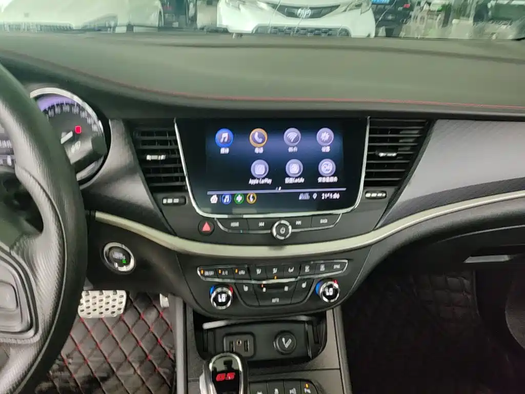 Buick Verano — миниатюра 13