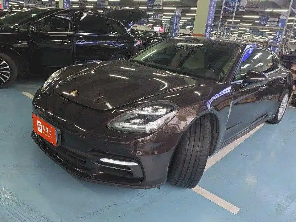 Porsche Panamera 2019