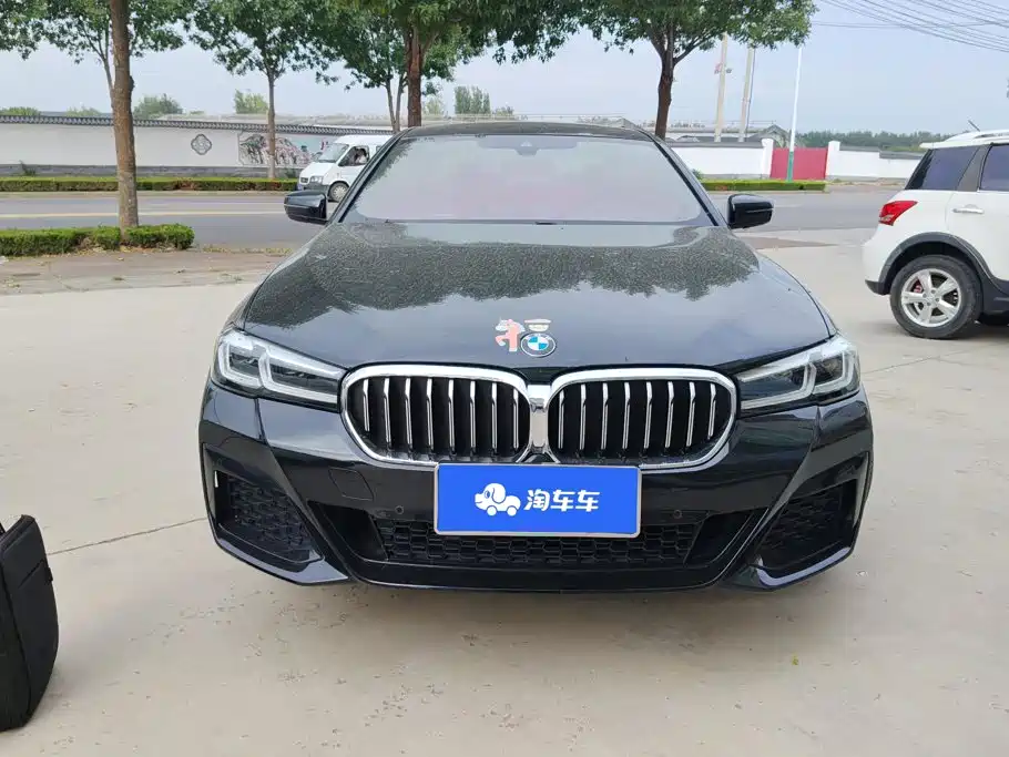 BMW 5 Series — миниатюра 2