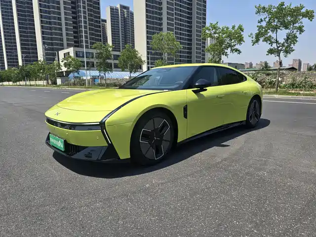 2025 Xpeng P7