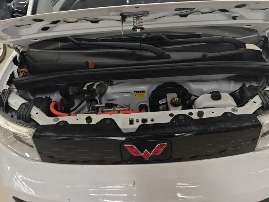 Wuling MINIEV — миниатюра 10