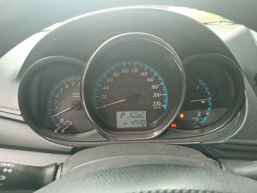 Toyota Yaris L — миниатюра 12